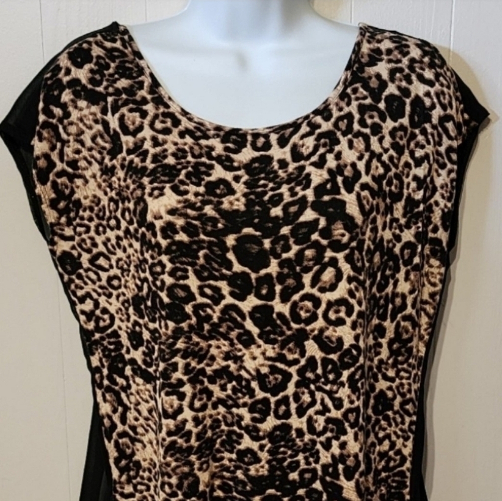 Speechless Sleeveless Top Animal Print Sheer Back V-Back Hi Low Large A232
